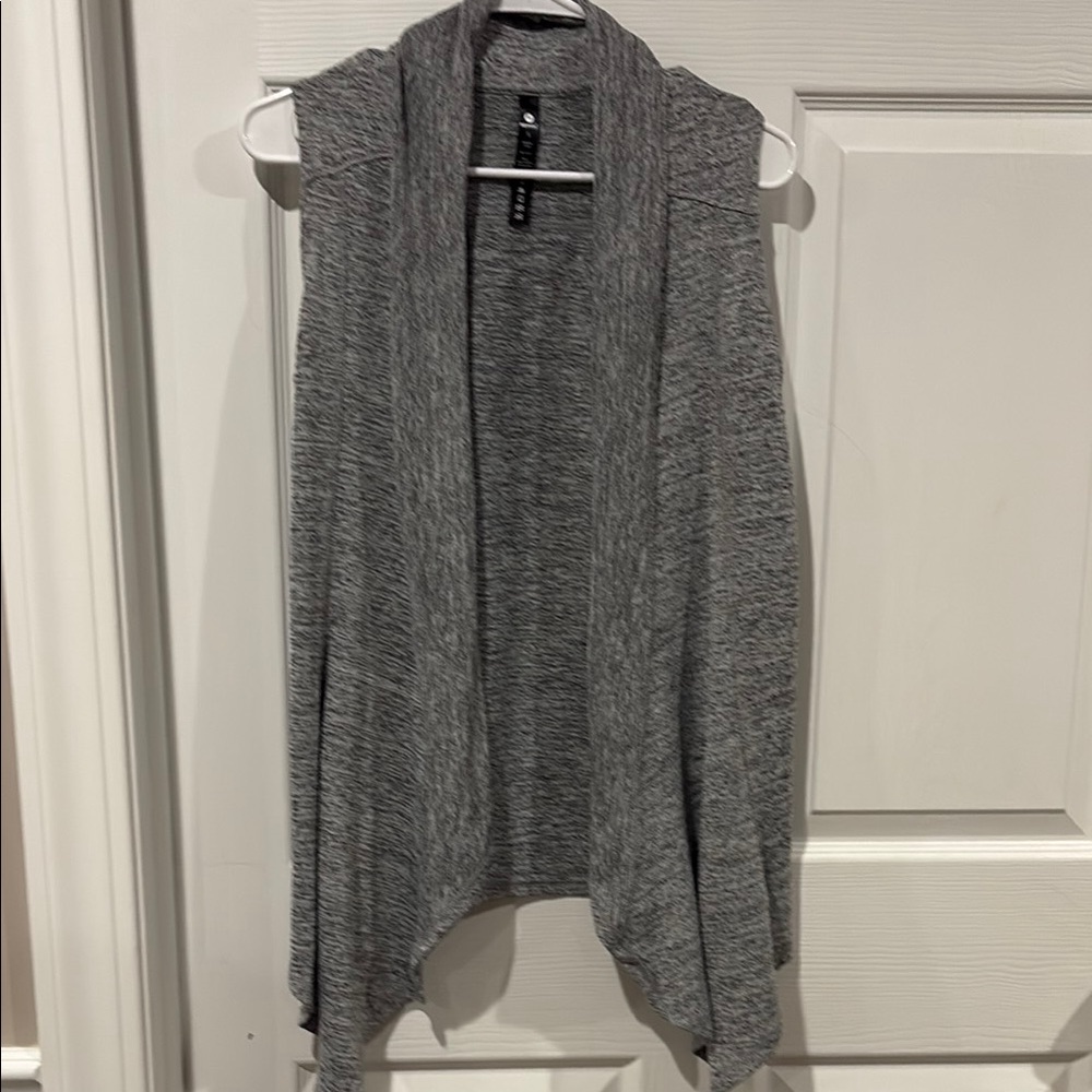 90 Degree By Reflex Gray Open-Front Sleeveless Cardigan Vest